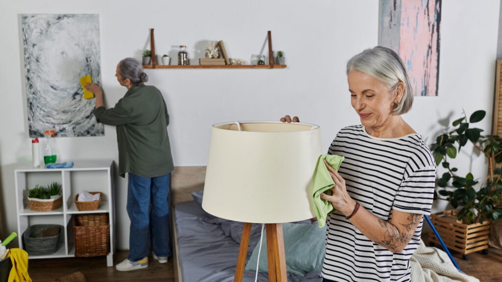 A peça feita à mão que transforma a luz da sua casa em aconchego puro