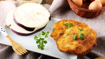 O segredo da crocância que fez essa receita de berinjela viralizar