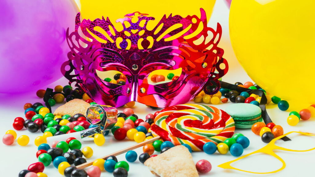 Personalizadas coloridas e únicas as máscaras estão dominando os blocos