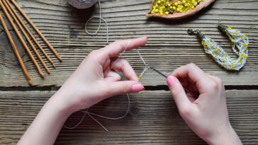 O acessório de crochê que virou tendência entre artesãs e fashionistas