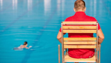 O que você precisa saber antes de entrar na água neste verão