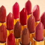 Essas cores de batom vão dominar os lábios e surpreender seu estilo