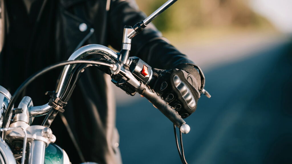 O acessório que virou febre entre motociclistas neste inverno