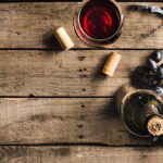 Você vai se surpreender com o motivo por trás do fundo das garrafas de vinho