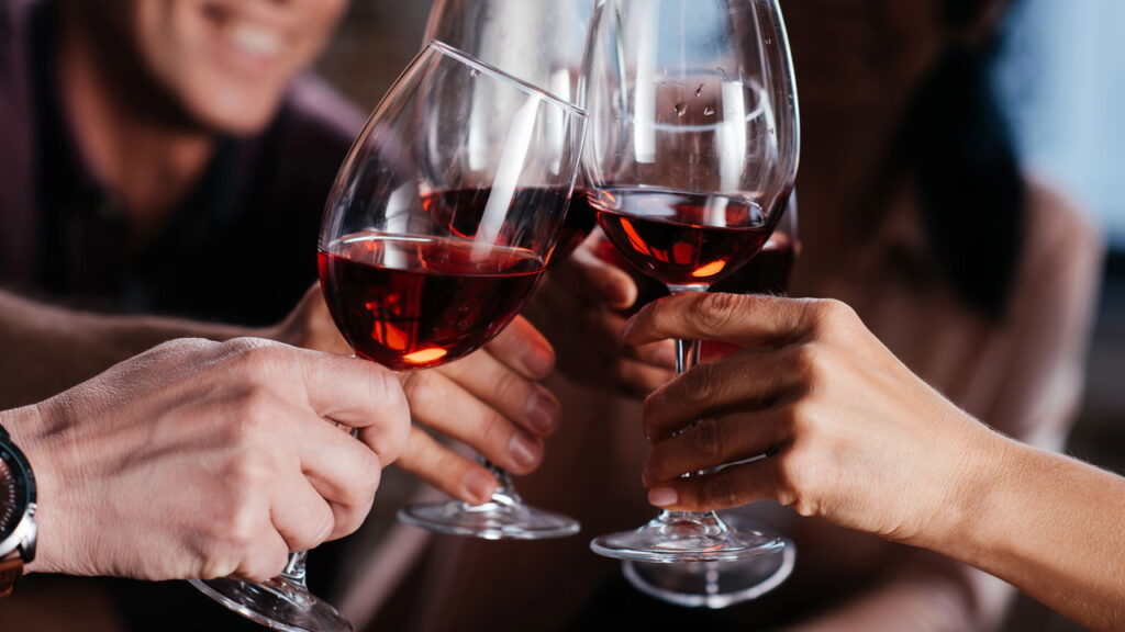 A dica simples que pode salvar seu vinho mesmo dias depois de aberto