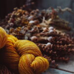 O segredo das artesãs que mais vendem no inverno está nessa boina