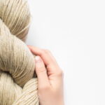 Essa peça feita à mão está enlouquecendo quem ama moda artesanal