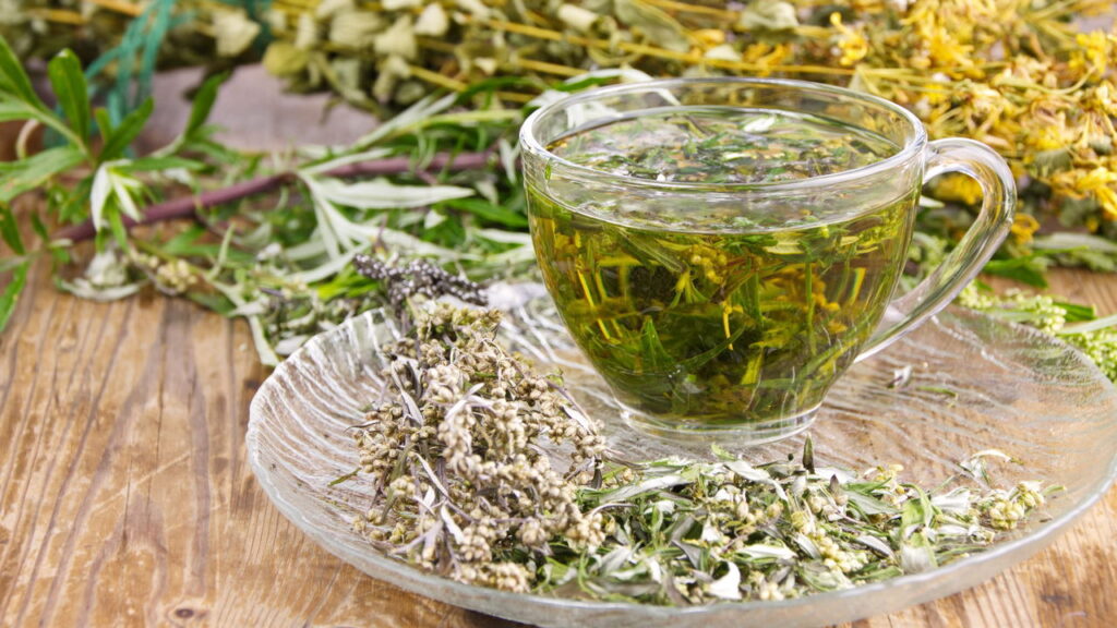 A erva usada por gregos e egípcios que combate pragas e ainda perfuma o ambiente