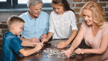 As frases que os avós nunca deveriam dizer aos netos