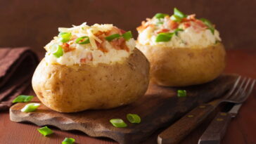 A batata recheada que une sabor cremoso e crocância na medida certa