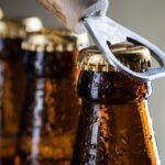 O detalhe na garrafa que mantém o sabor da cerveja e quase ninguém percebe