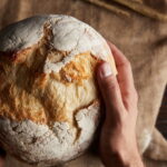 O melhor truque caseiro para manter o pão sempre fresquinho