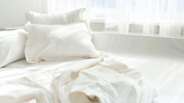 O que a psicologia diz sobre quem deixa a cama desarrumada