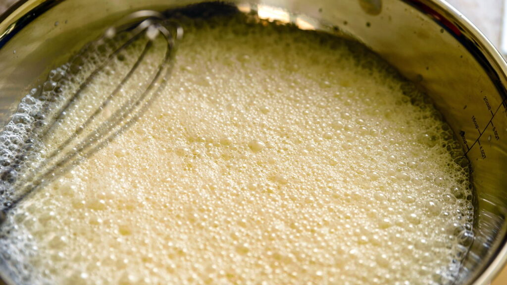 Essa receita tradicional de pudim vai te surpreender pelo sabor e textura