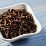 Essa especiaria comum na cozinha pode transformar sua saúde