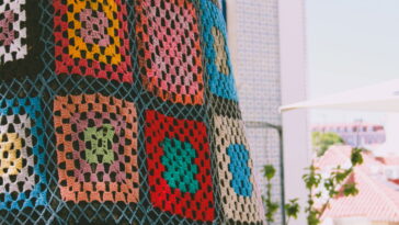 Essa peça de crochê virou o xodó das crocheteiras e aquece até a alma