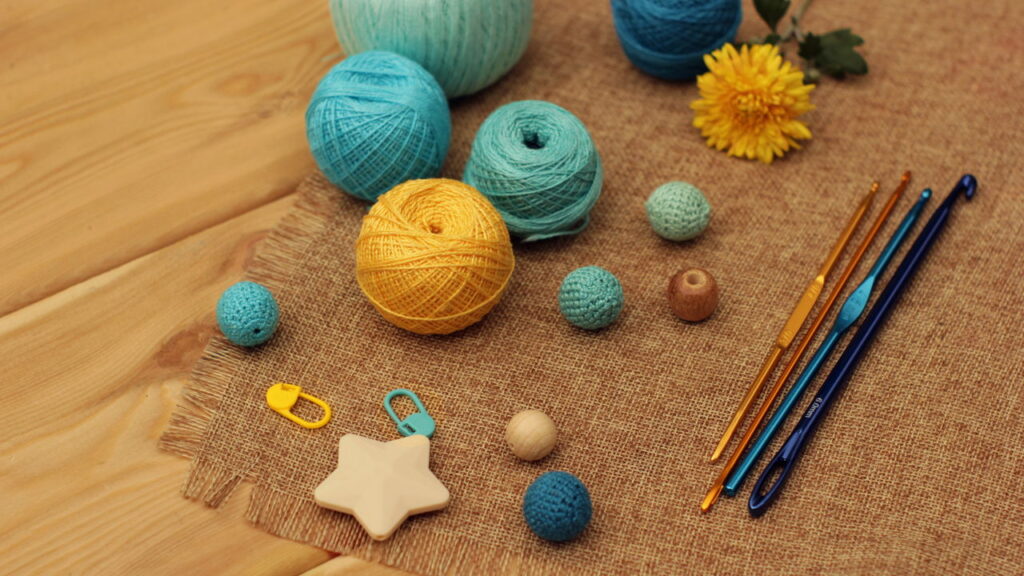 O ursinho de crochê que virou febre entre mamães, crocheteiras e artesãs