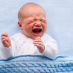 Esse hábito comum entre mães pode afetar o futuro emocional do seu filho