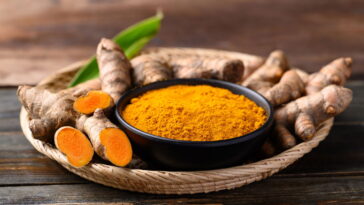 Cúrcuma, antioxidante natural com sabor, benefícios e ciência a favor