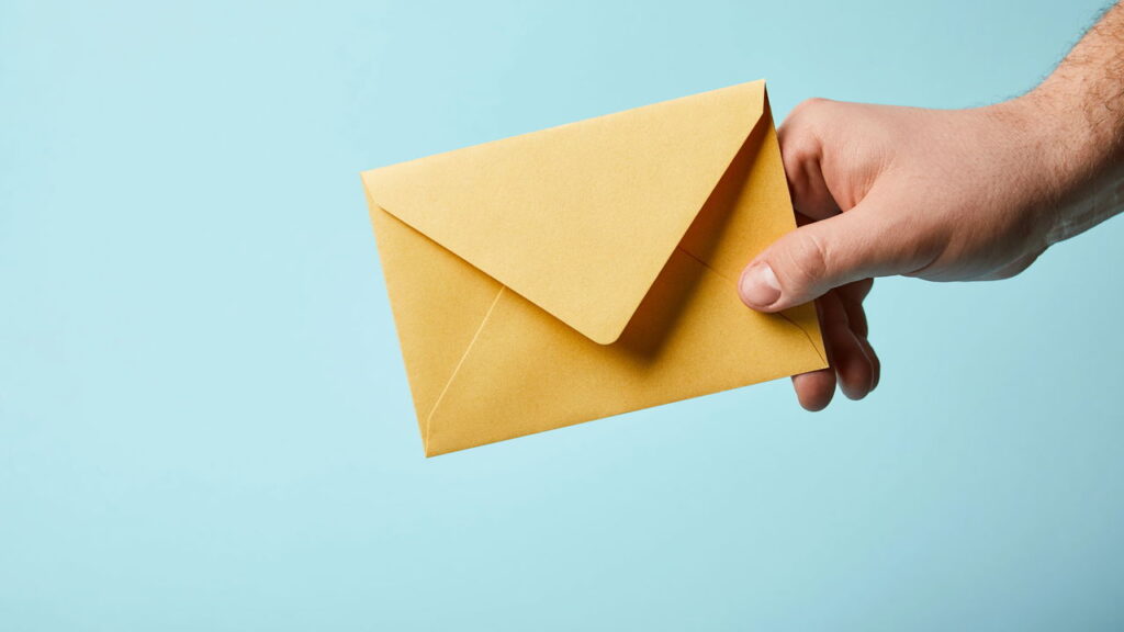 Personalize cada mensagem com envelopes feitos à mão que encantam