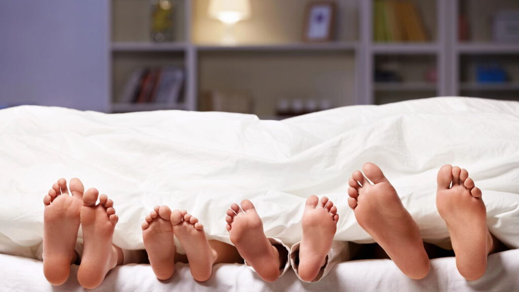 Esse hábito noturno comum pode esconder traços profundos da sua personalidade