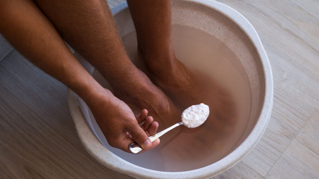 Pouca gente sabe o que acontece ao mergulhar os pés nessa mistura