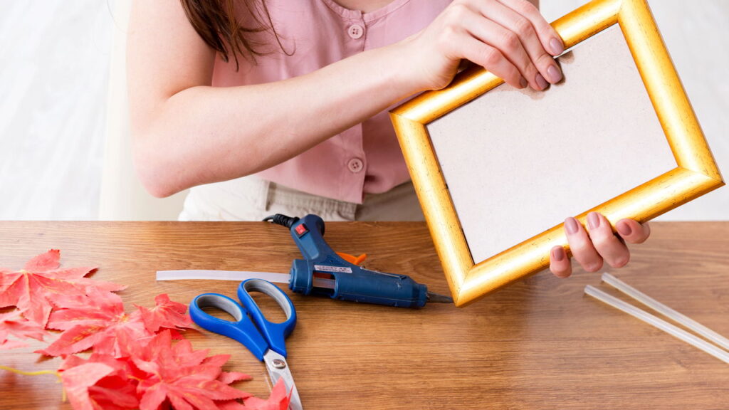 DIY de porta-retrato que conquista lares com ideias baratas e cheias de estilo
