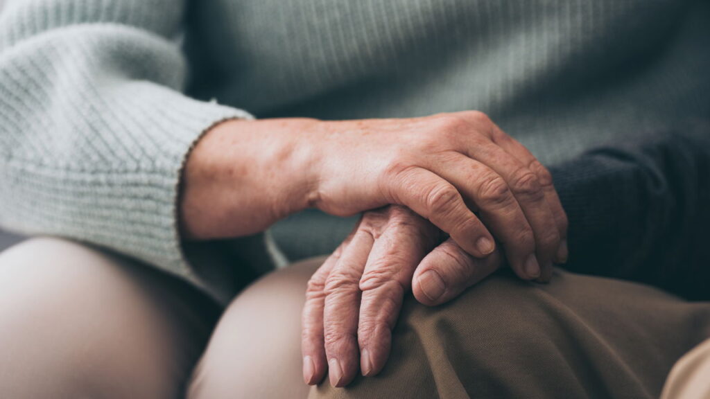 A atitude que mais afasta amigos na vida adulta segundo especialistas