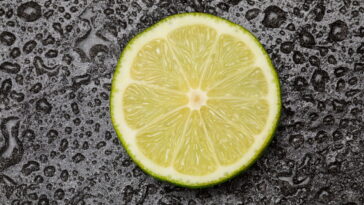 O truque com limão que pode salvar sua receita em segundos