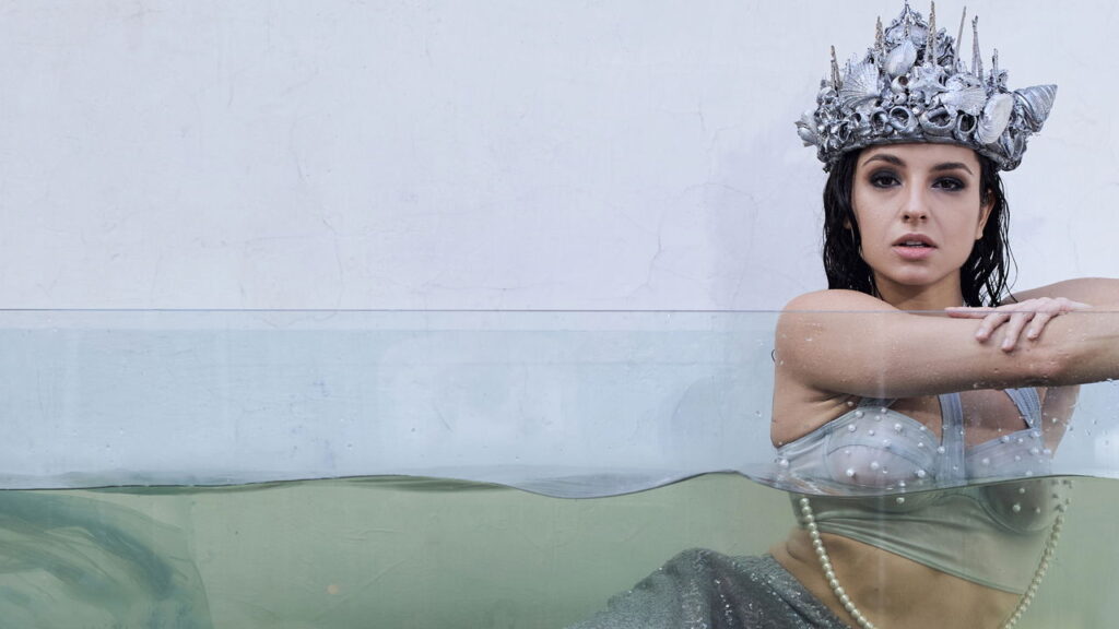 A fantasia de sereia mais criativa que você pode fazer em casa