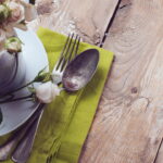 Essa peça feita à mão virou febre entre quem ama mesa posta criativa