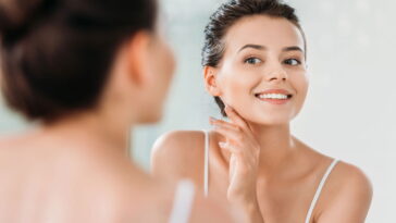 Você se acha bonito no espelho, mas feio nas fotos? Aqui está a explicação, segundo especialistas