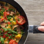 O segredo para um omelete leve e saboroso sem farinha nem leite