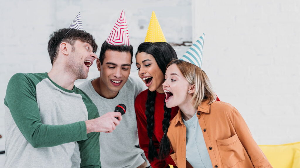 Esses chapéus de festa feitos à mão vão transformar qualquer celebração