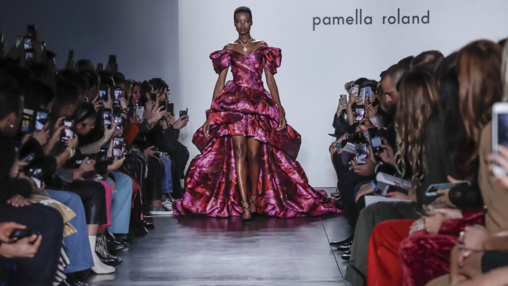 O segredo por trás da modelo que dominou as passarelas