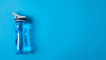 Como o porta garrafas em crochê virou item desejo entre criativos