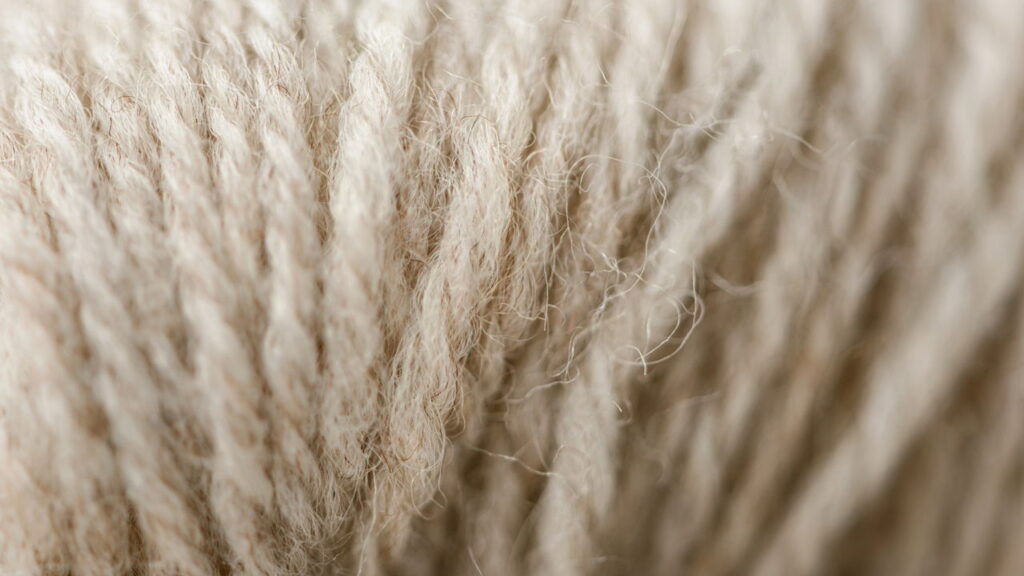 A peça de crochê que virou o novo xodó dos bebês e das crocheteiras