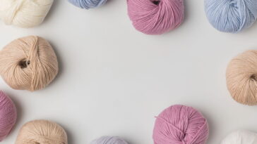 O crochê que virou febre entre artesãs, gateiras e decoradoras