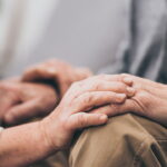 Pesquisa revela potencial de chás e vitaminas específicas no tratamento do Alzheimer