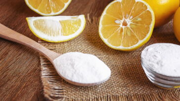 Elimine gordura dos azulejos da cozinha com esta simples receita caseira