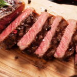 Quer o churrasco perfeito? Veja como o sal nas brasas pode ser o segredo das festas
