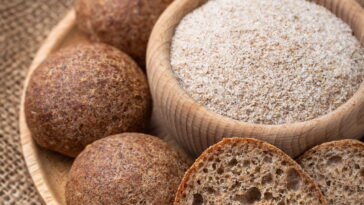 O truque antigo com pão velho que está voltando às cozinhas brasileiras