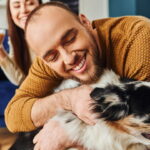 Como o cachorro escolhe sua pessoa preferida, de acordo com veterinários