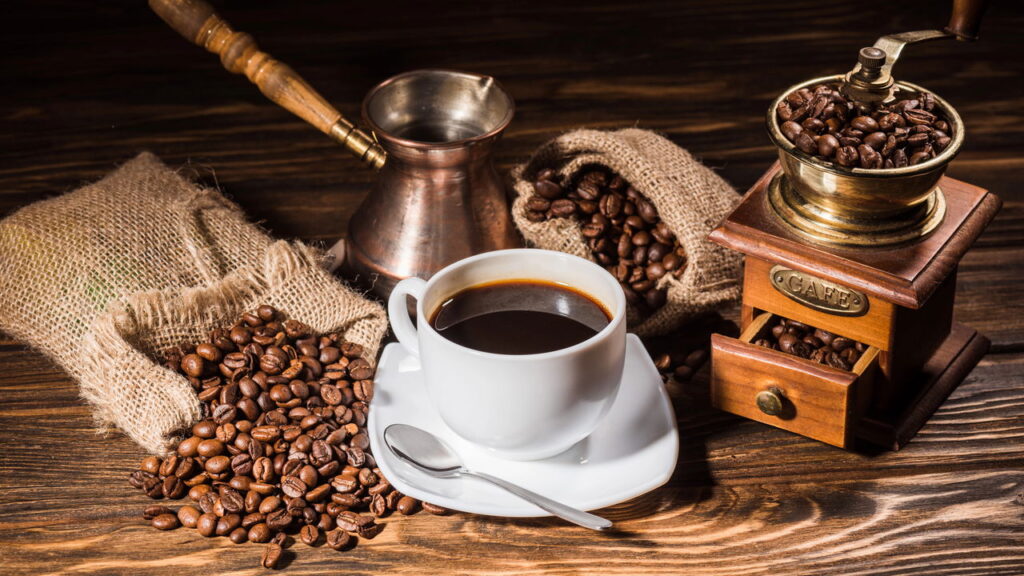 Benefícios do café para o corpo, como a cafeína pode melhorar seu desempenho?