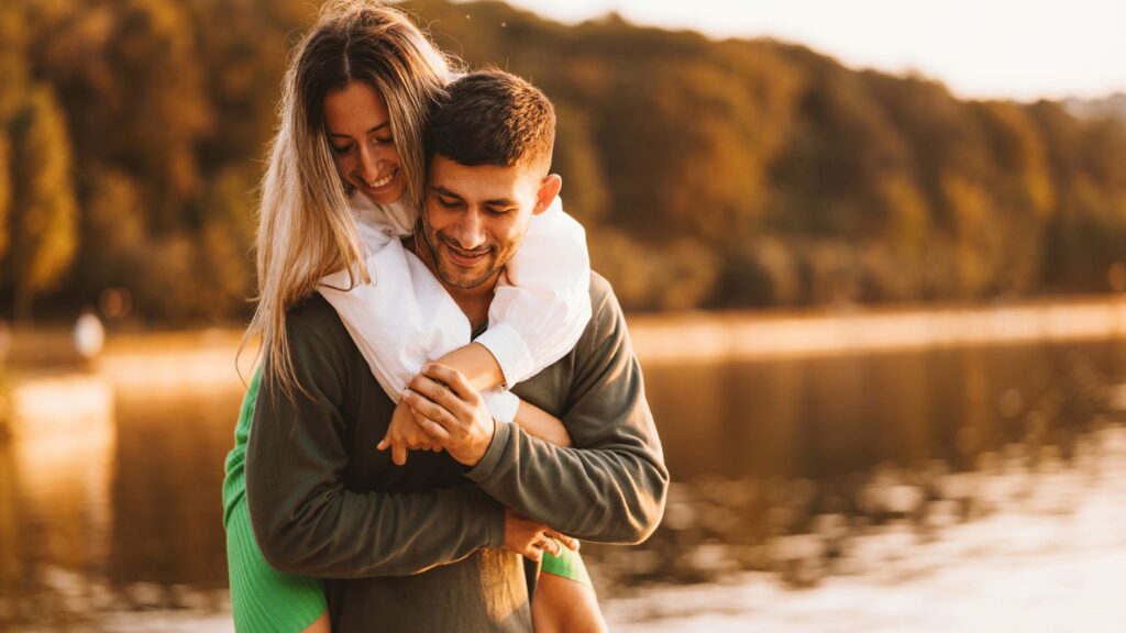 Como manter um relacionamento saudável na correria da rotina segundo a psicologia 