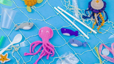Chaveiro de água viva em crochê, conheça o projeto criativo e colorido para seus acessórios