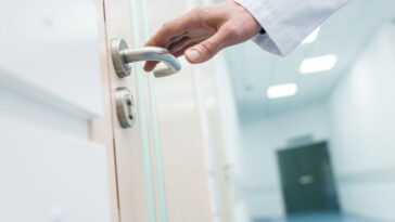 O antigo truque para destravar portas ganha força novamente