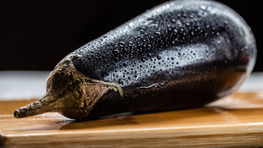 Conheça a berinjela, como incluir este vegetal na sua dieta de maneira simples?