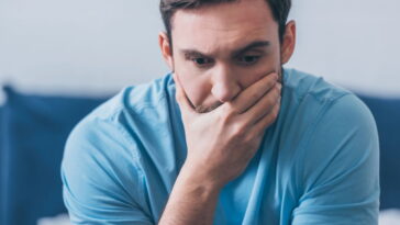 O que sua linguagem corporal fala sobre quem você é segundo a psicologia