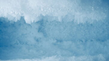 Como remover o gelo do freezer com papel alumínio e vapor, método simples e seguro